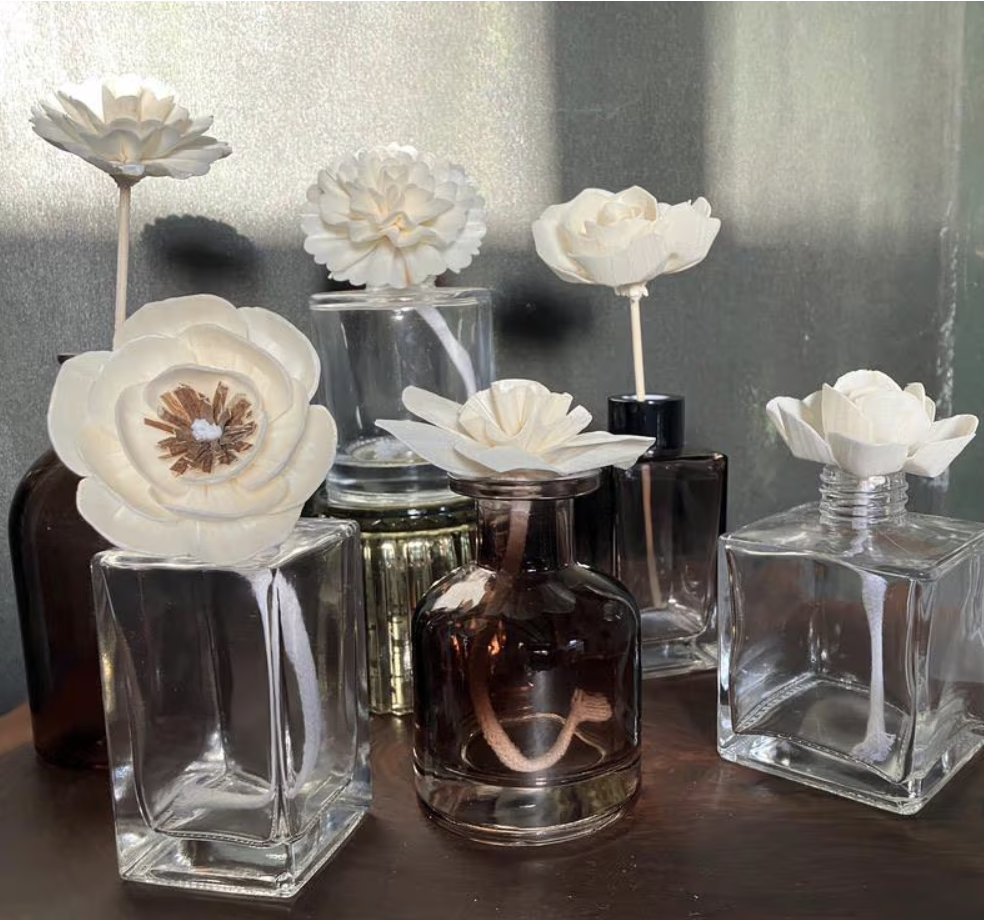 flower reed diffuser and glass bottle